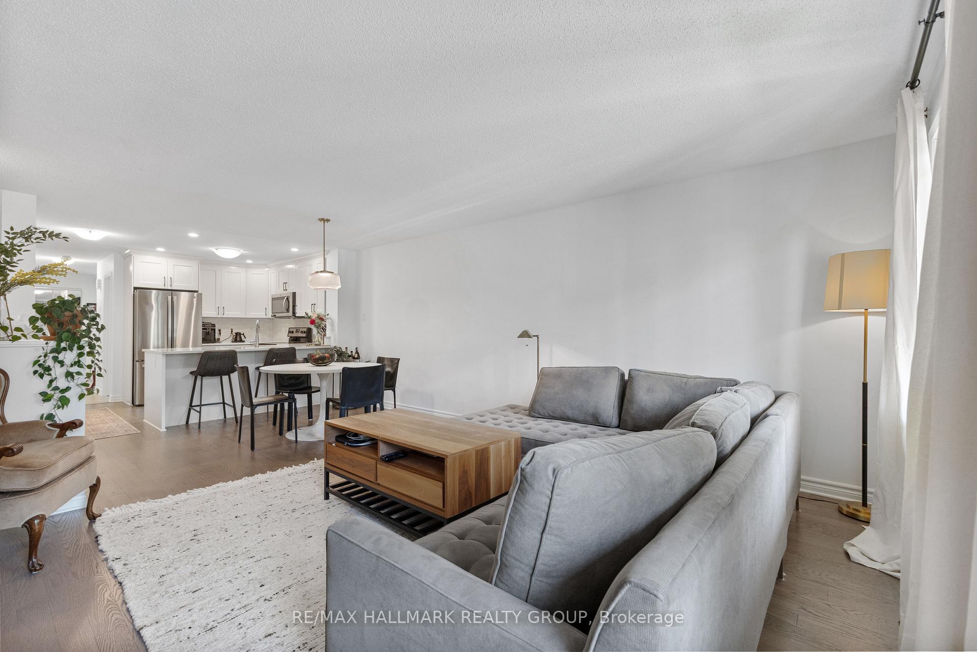 Photo 11 of Unit 112, 616 Danaca Private, Ottawa, Carson Meadows — HOMEH