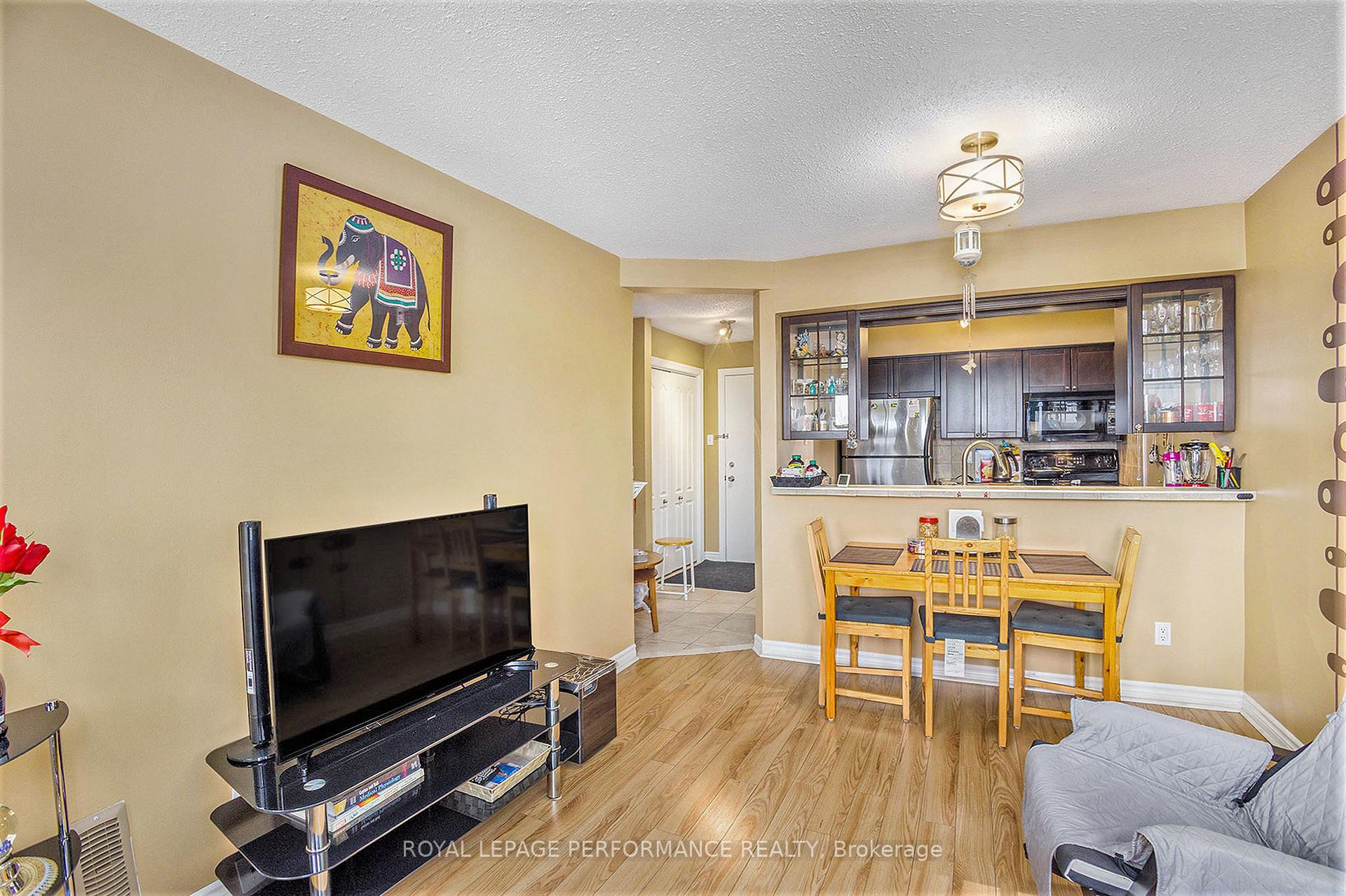 Photo 5 of Unit 308, 345 Centrum Boulevard, Ottawa, Bilberry Creek/Queenswood Heights — HOMEH