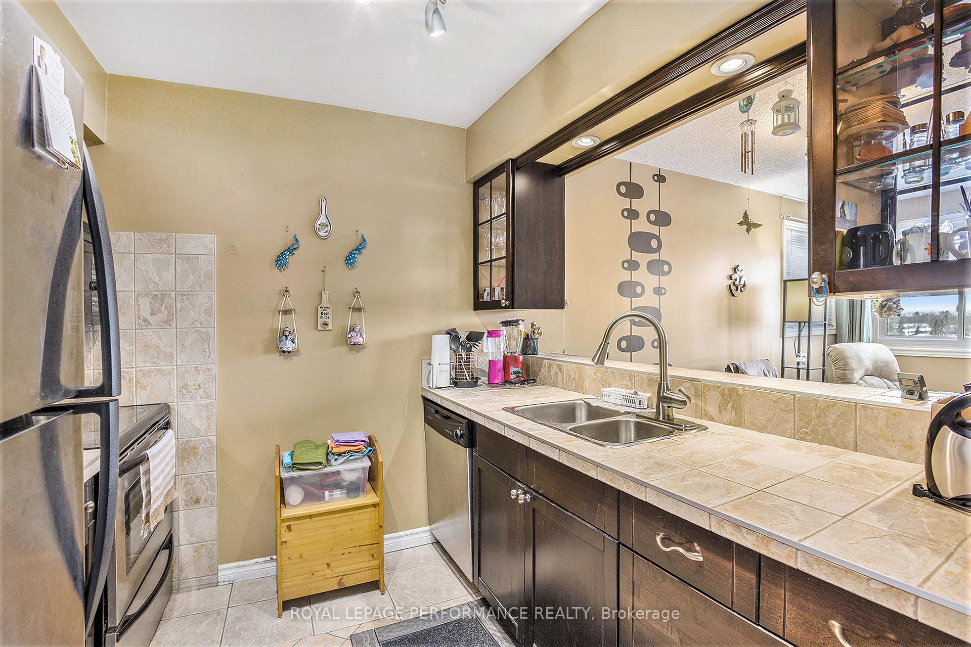 Photo 6 of Unit 308, 345 Centrum Boulevard, Ottawa, Bilberry Creek/Queenswood Heights — HOMEH