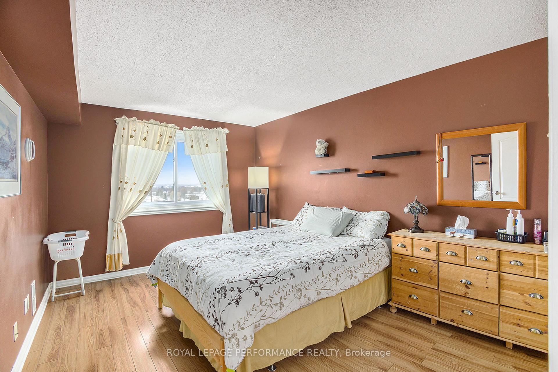 Photo 10 of Unit 308, 345 Centrum Boulevard, Ottawa, Bilberry Creek/Queenswood Heights — HOMEH
