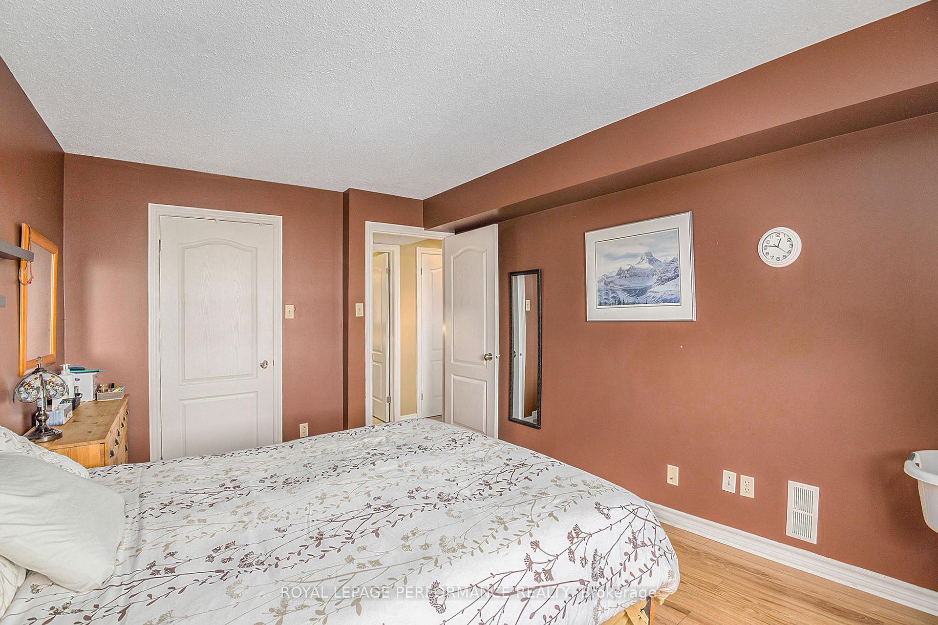Photo 12 of Unit 308, 345 Centrum Boulevard, Ottawa, Bilberry Creek/Queenswood Heights — HOMEH
