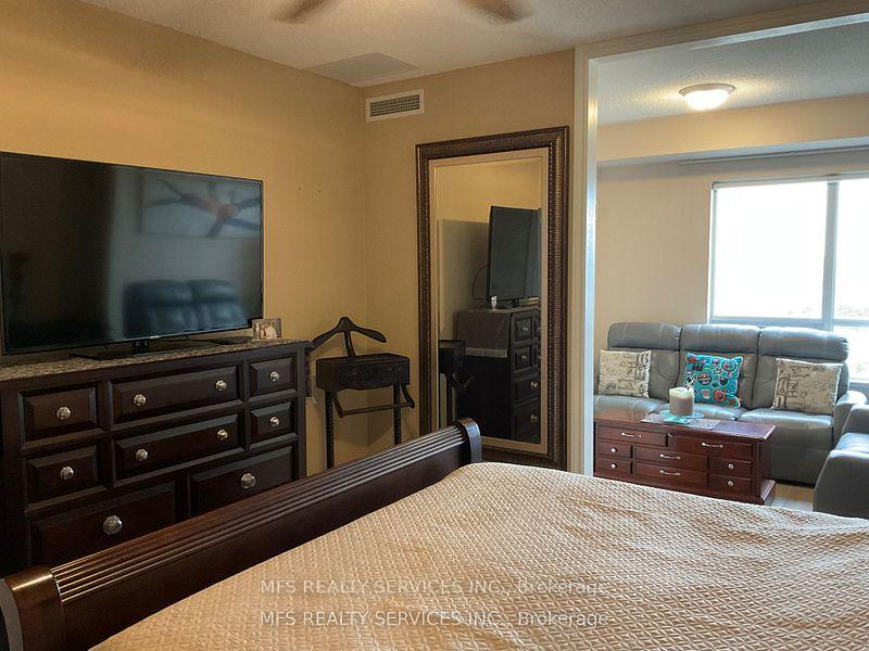 Photo 21 of Unit 1601, 9235 Jane Street, Vaughan, Maple — HOMEH