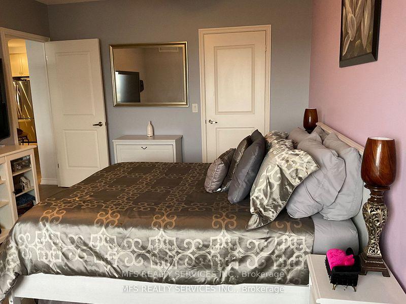 Photo 26 of Unit 1601, 9235 Jane Street, Vaughan, Maple — HOMEH