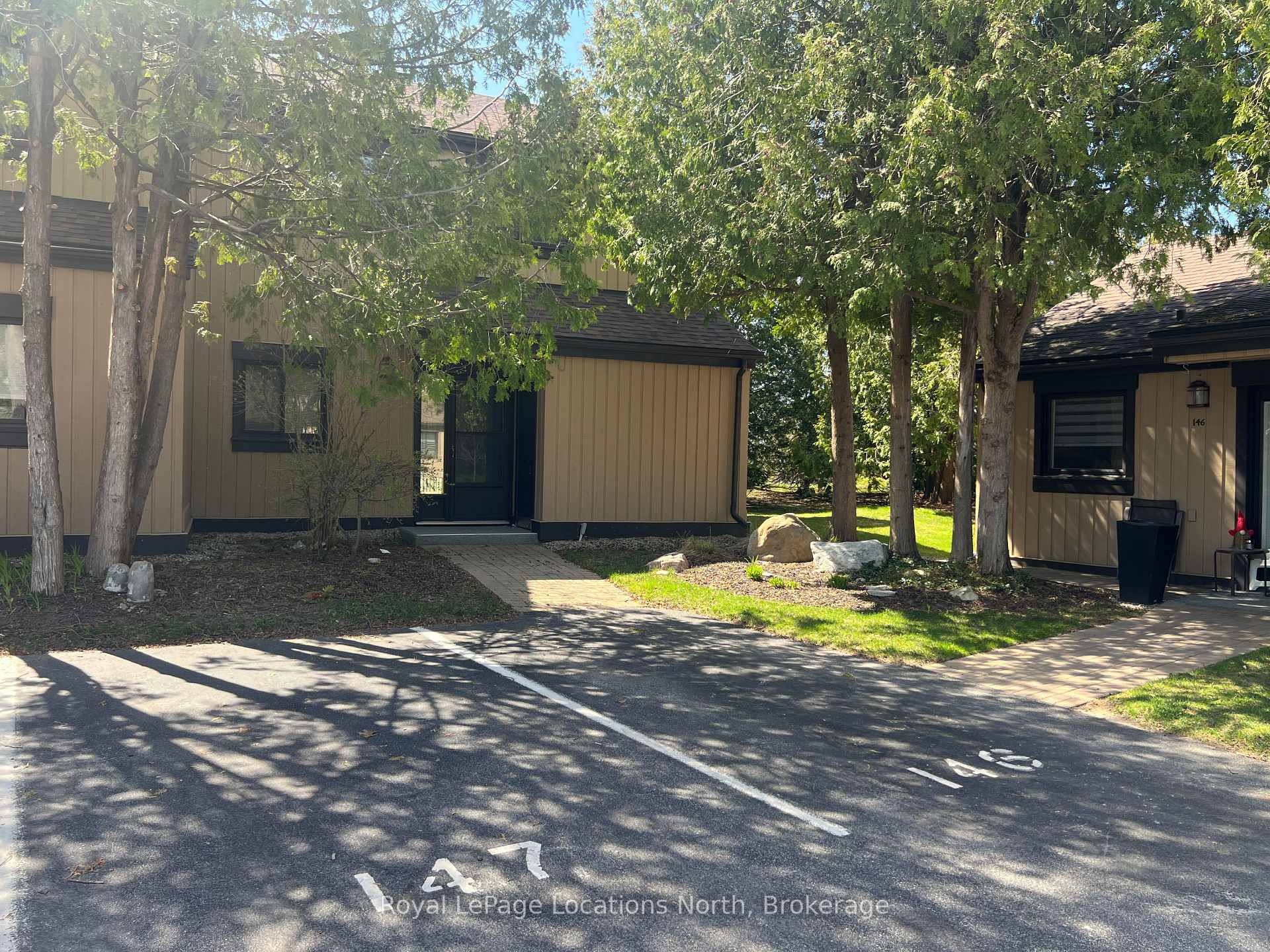 Photo 2 of Unit 7, 147 Escarpment Crescent, Collingwood — HOMEH
