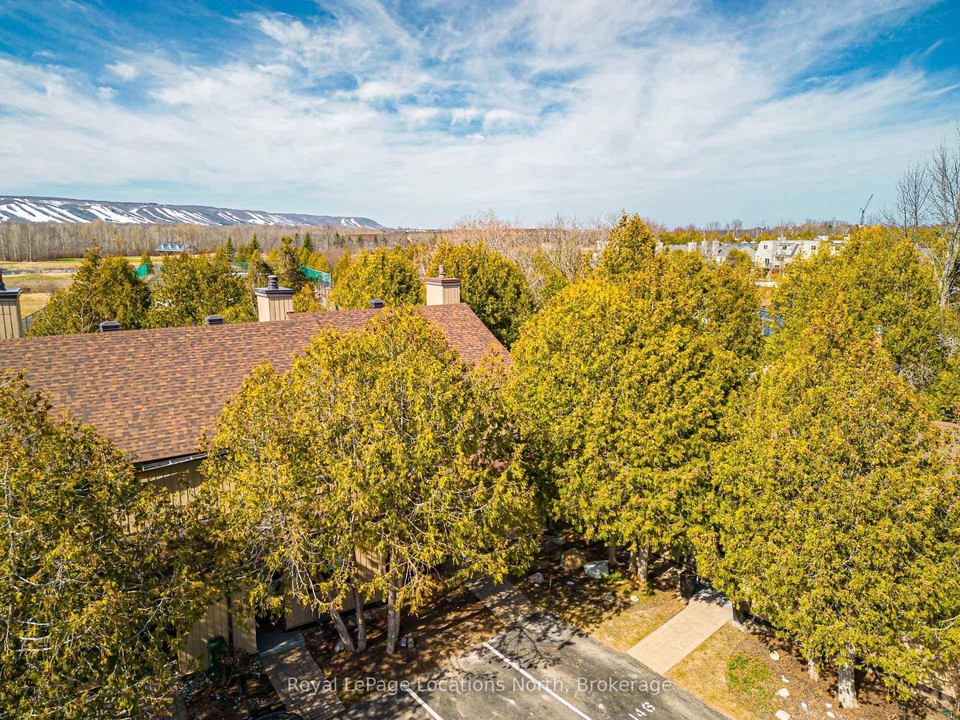 Photo 4 of Unit 7, 147 Escarpment Crescent, Collingwood — HOMEH