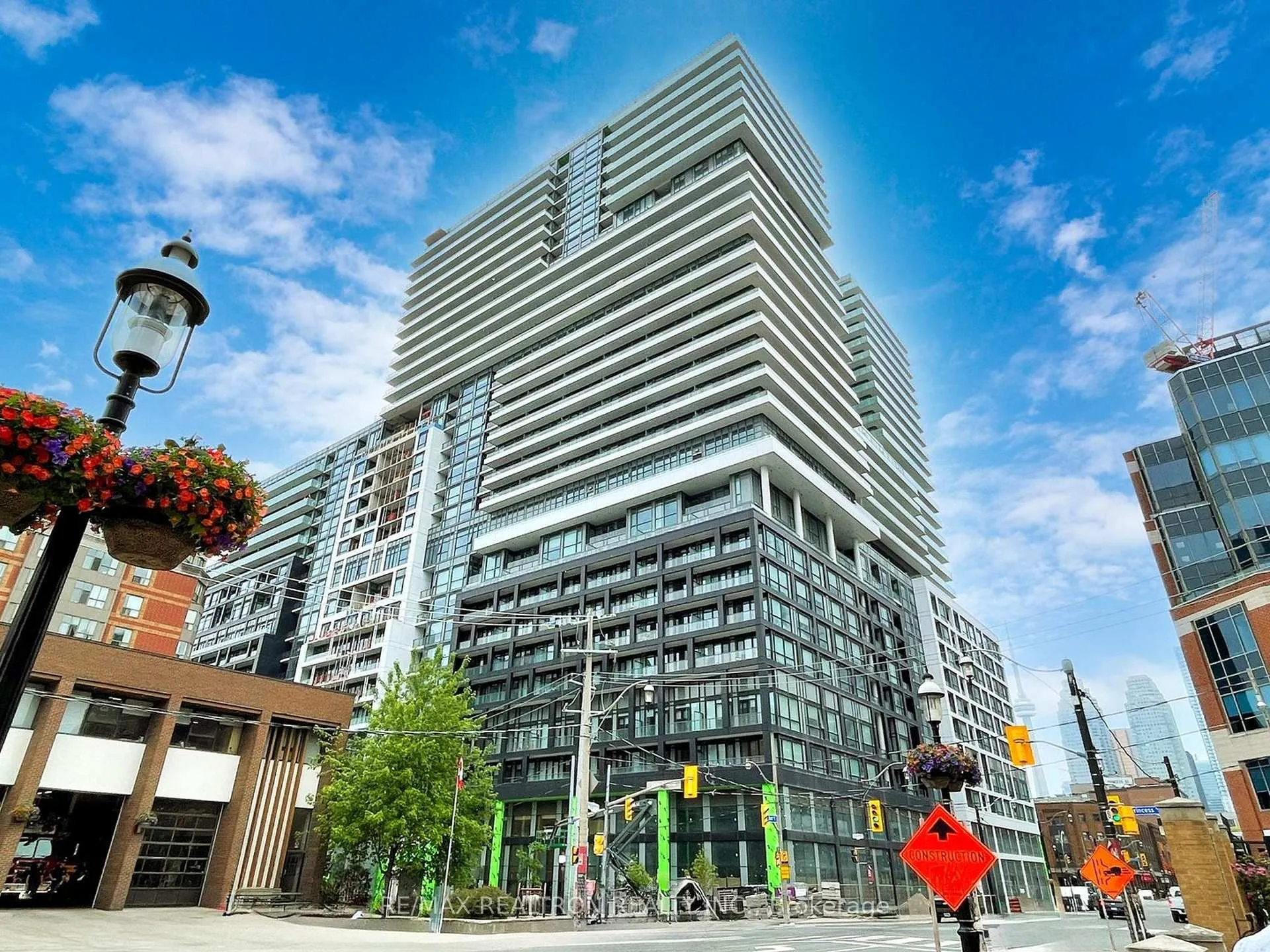 Photo 2 of Unit 1202, 70 Princess Street, Toronto, Moss Park — HOMEH
