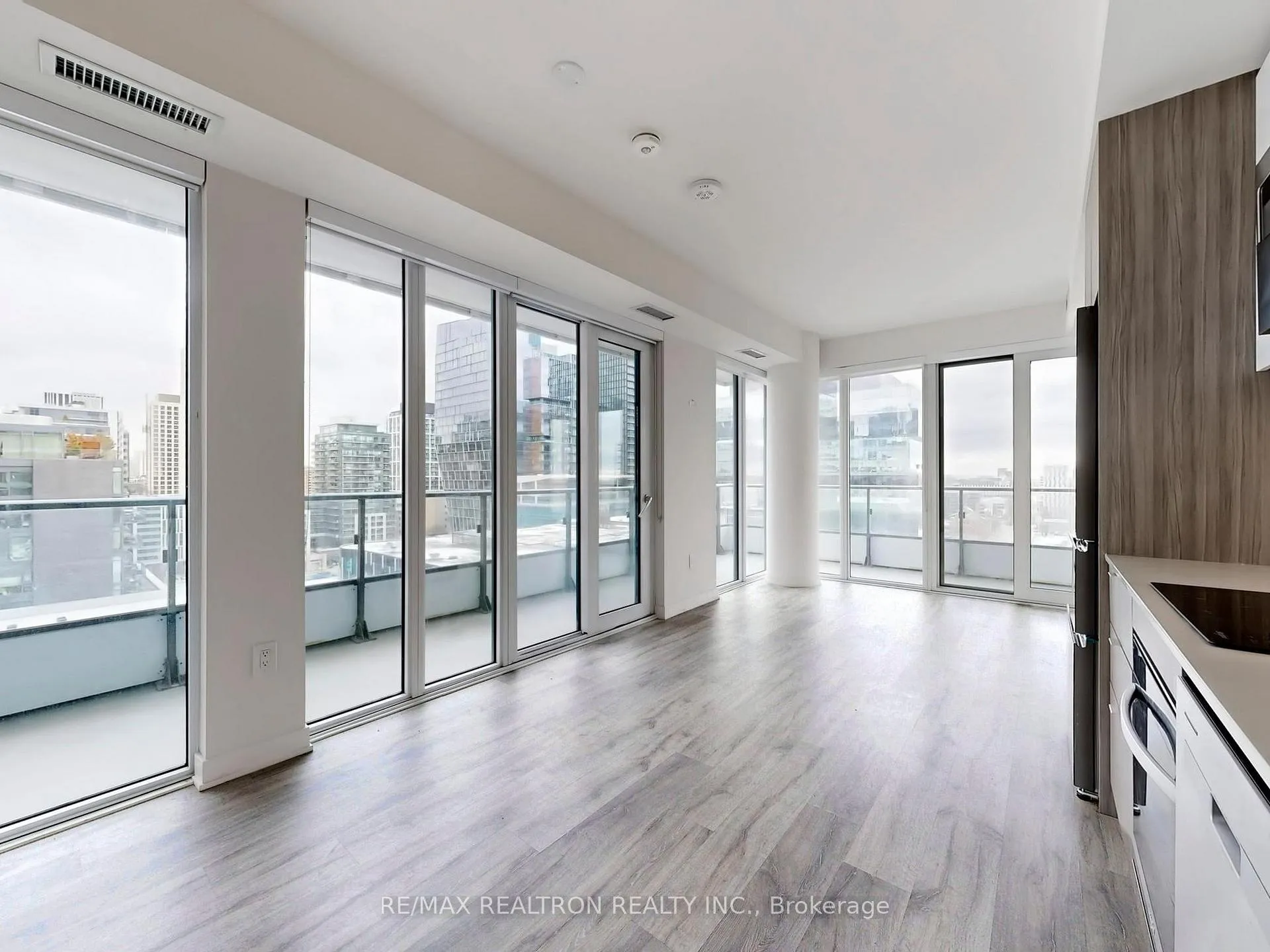 Photo 14 of Unit 1202, 70 Princess Street, Toronto, Moss Park — HOMEH