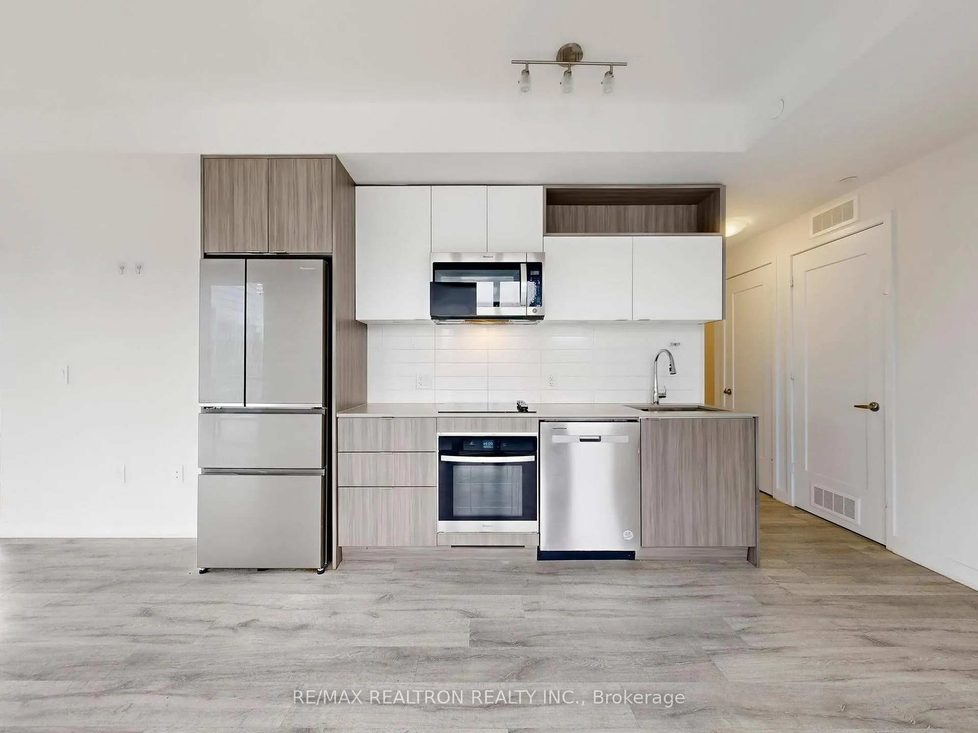 Photo 15 of Unit 1202, 70 Princess Street, Toronto, Moss Park — HOMEH