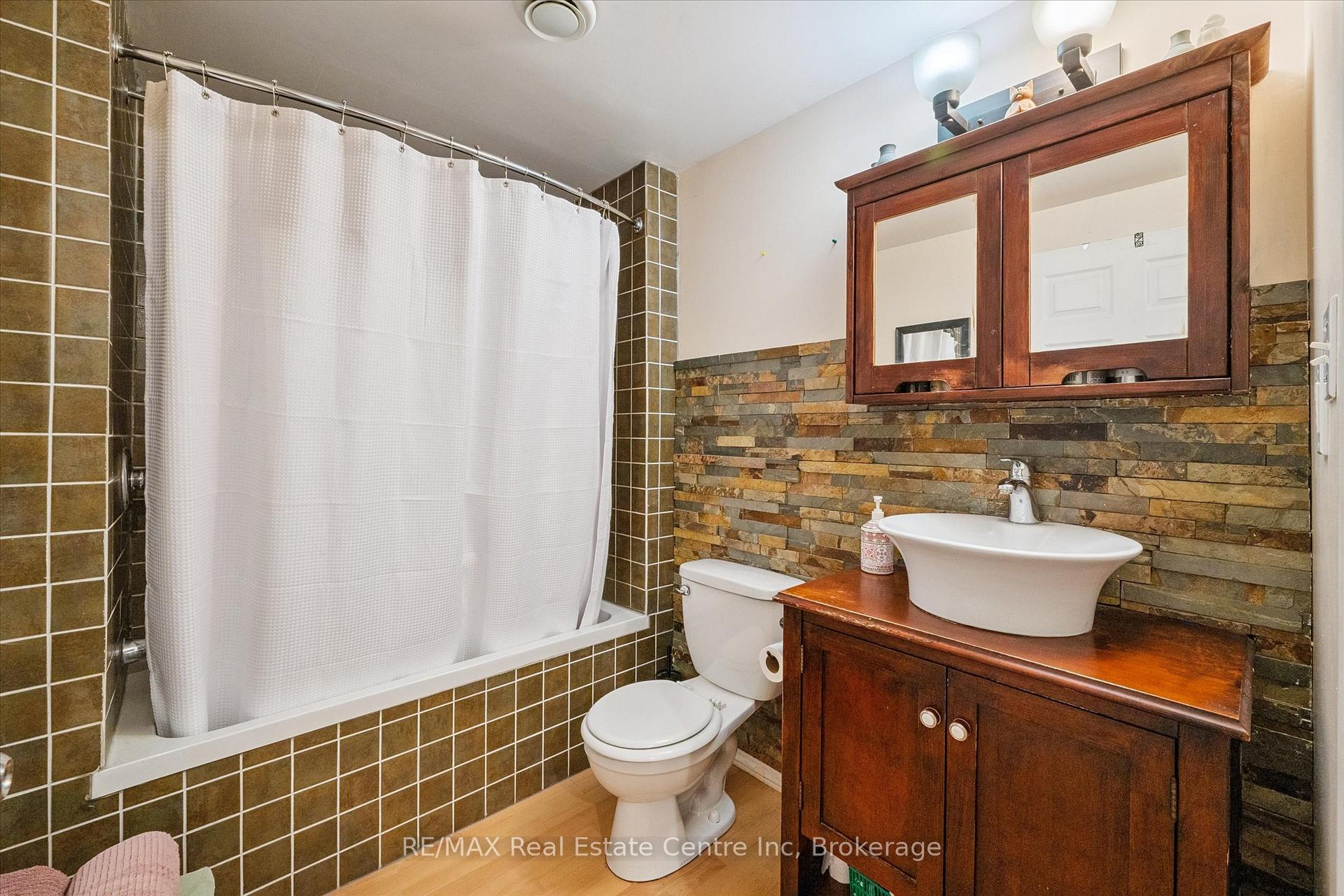 Photo 22 of Unit 24, 31 Schroder Crescent, Guelph, Grange Road — HOMEH