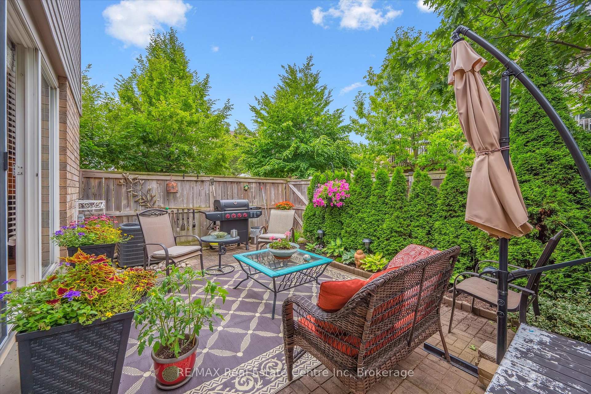Photo 25 of Unit 24, 31 Schroder Crescent, Guelph, Grange Road — HOMEH