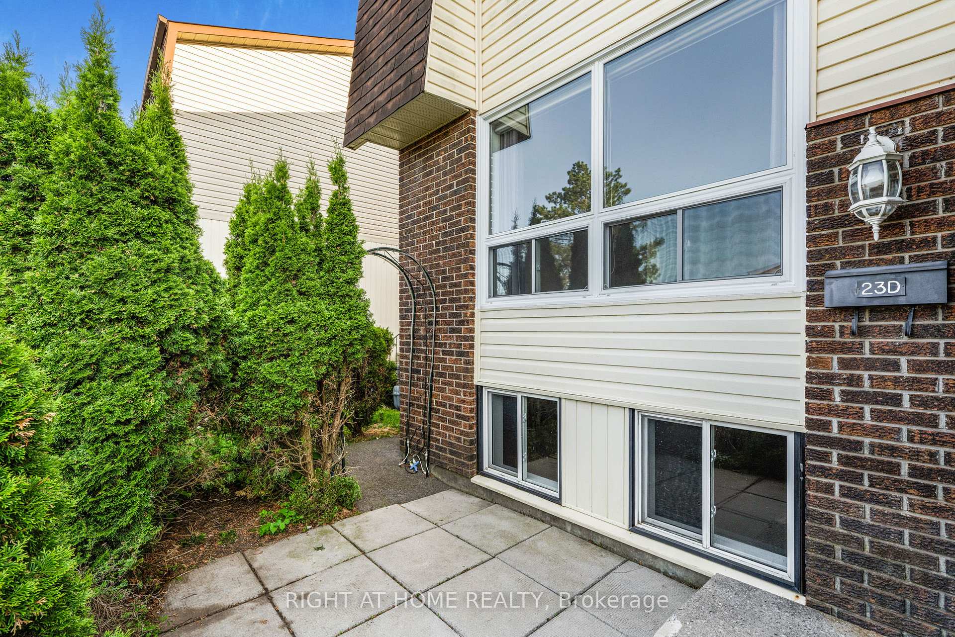 Photo 2 of 23D Forester Crescent, Ottawa, Westcliffe Estates — HOMEH