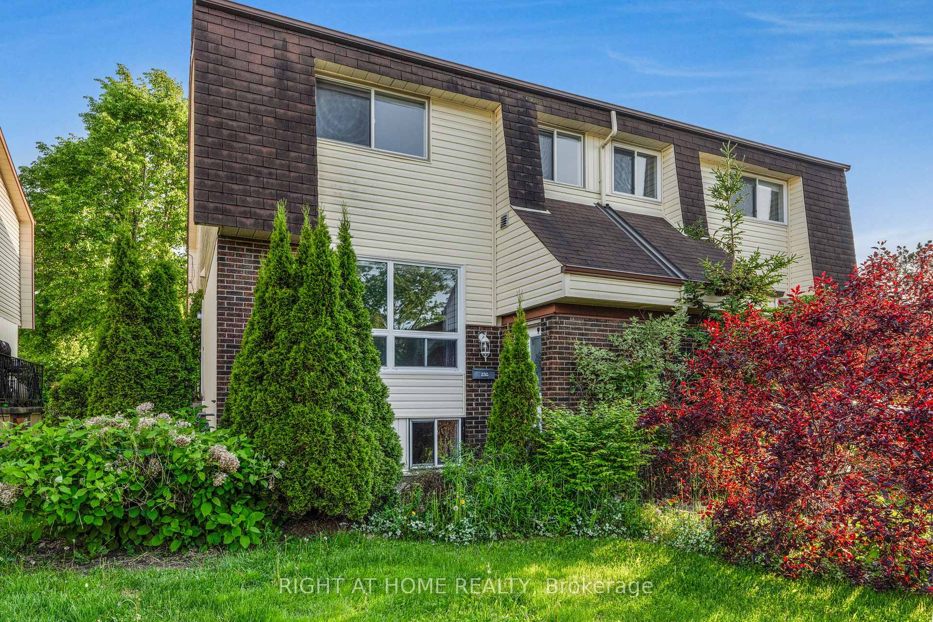 Photo 3 of 23D Forester Crescent, Ottawa, Westcliffe Estates — HOMEH