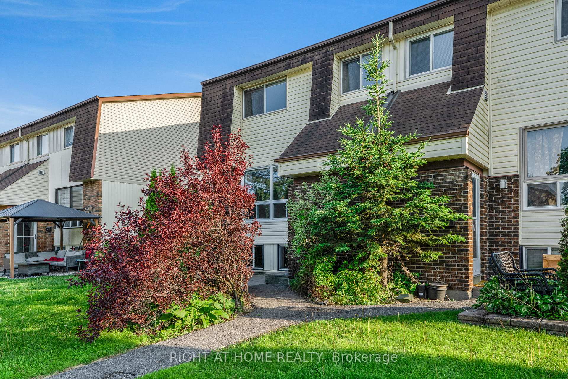 Photo 4 of 23D Forester Crescent, Ottawa, Westcliffe Estates — HOMEH