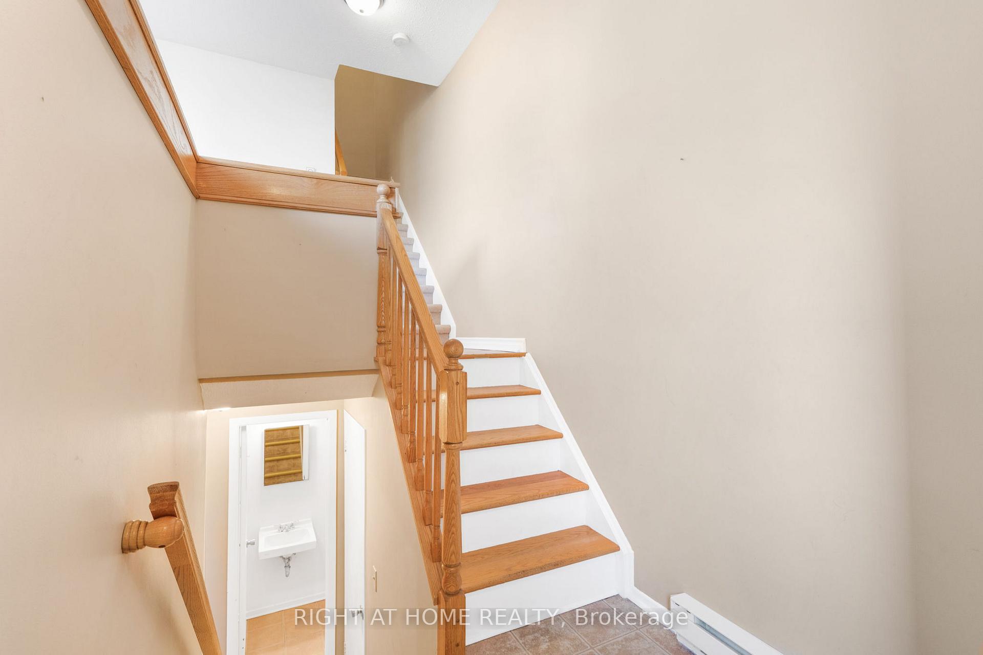 Photo 5 of 23D Forester Crescent, Ottawa, Westcliffe Estates — HOMEH