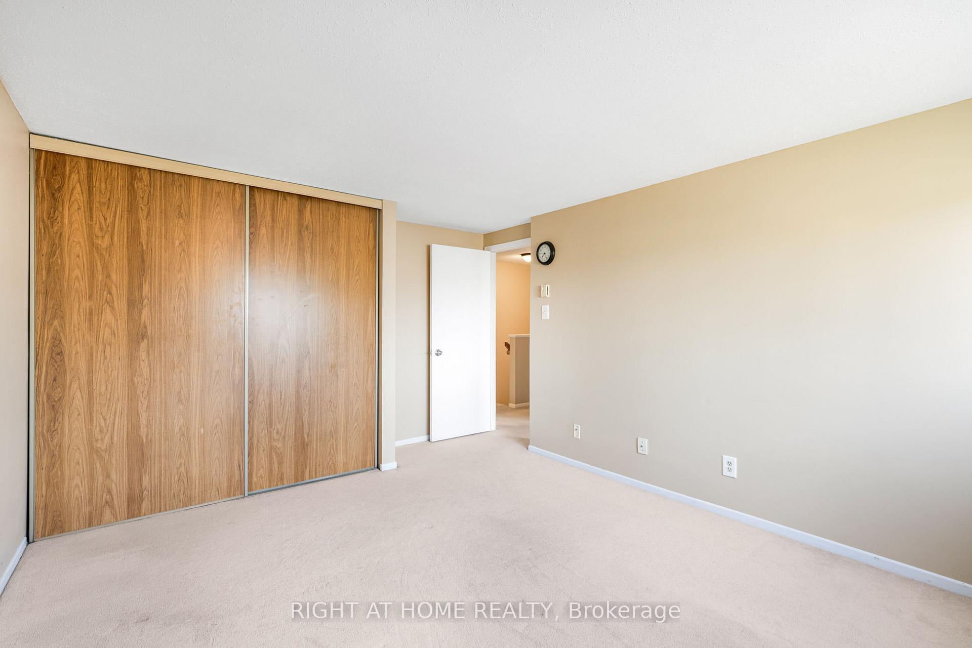 Photo 13 of 23D Forester Crescent, Ottawa, Westcliffe Estates — HOMEH