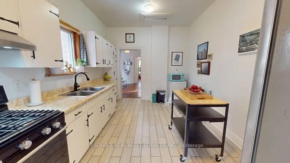 Photo 4 of 132 Ferguson Avenue N, Hamilton, Beasley — HOMEH