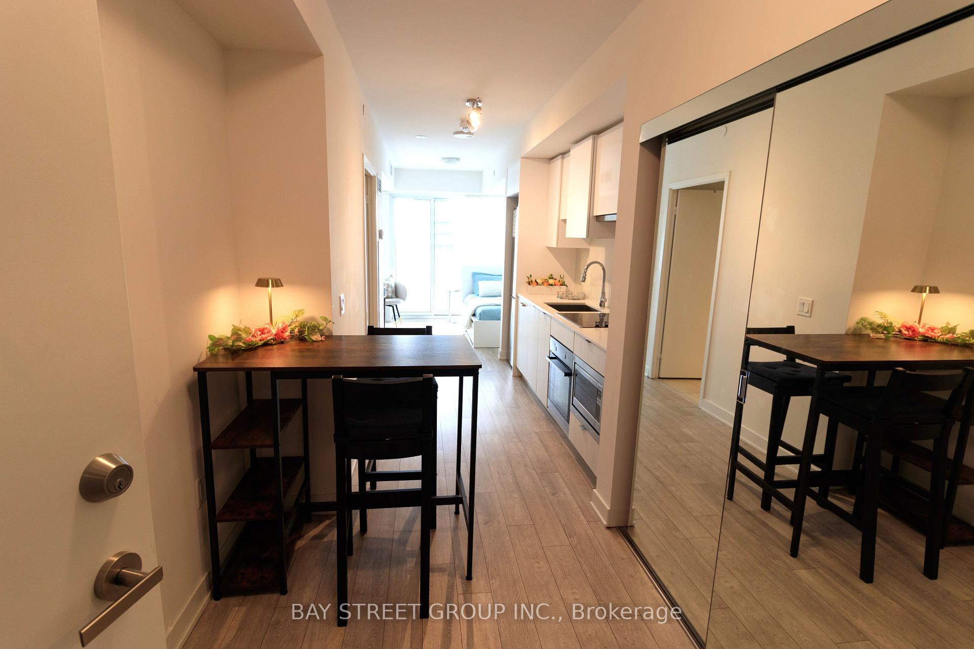 Photo 4 of Unit 2807, 195 Redpath Avenue, Toronto, Mount Pleasant West — HOMEH