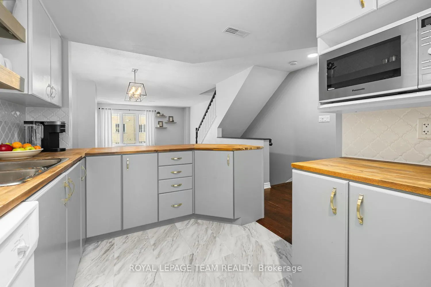 Photo 11 of 239 Paseo Private, Ottawa, Centrepointe — HOMEH