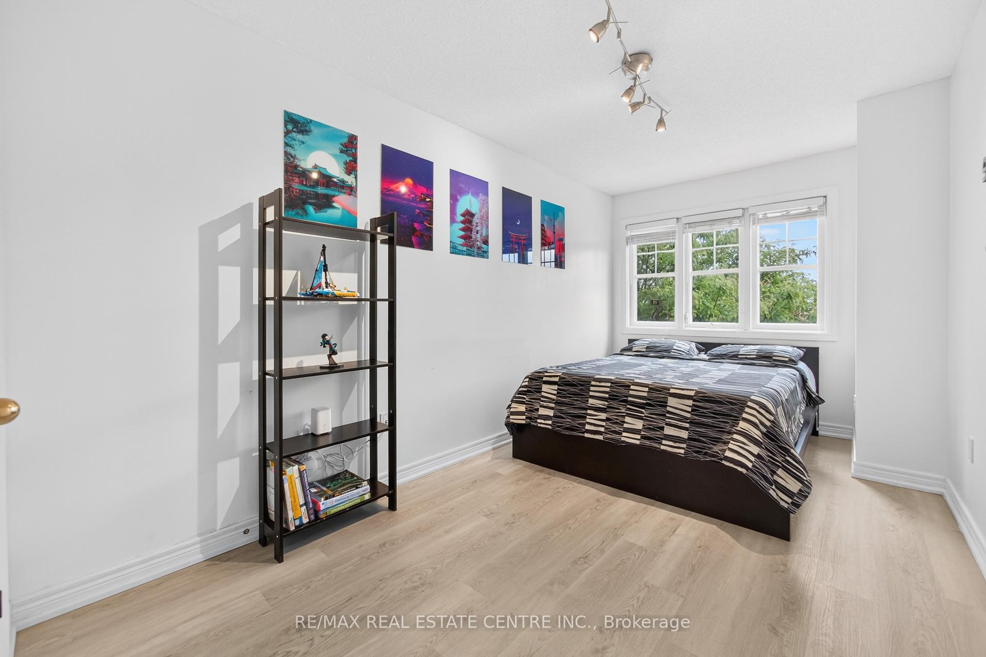 Photo 25 of 31 Martree Crescent, Brampton, Madoc — HOMEH