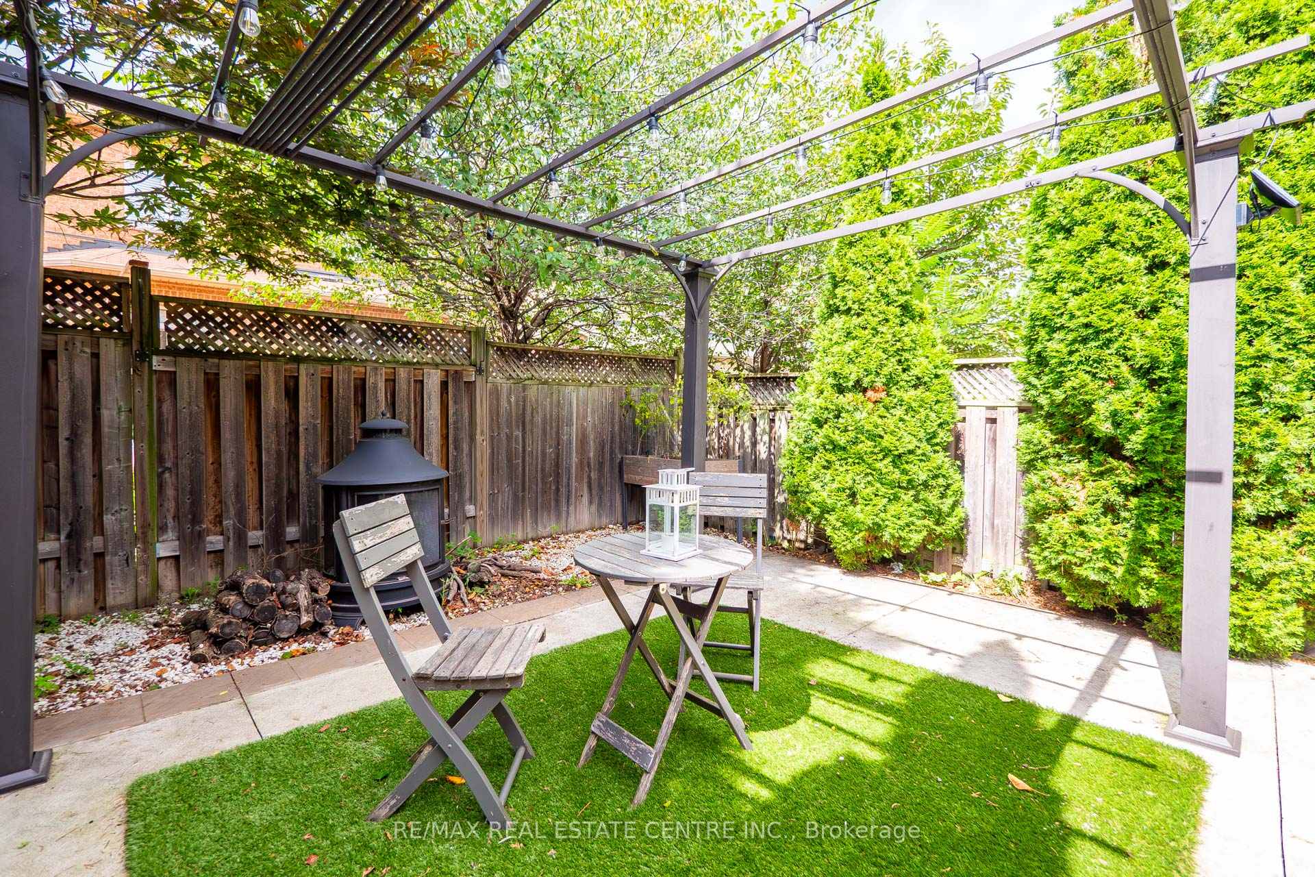 Photo 30 of 31 Martree Crescent, Brampton, Madoc — HOMEH