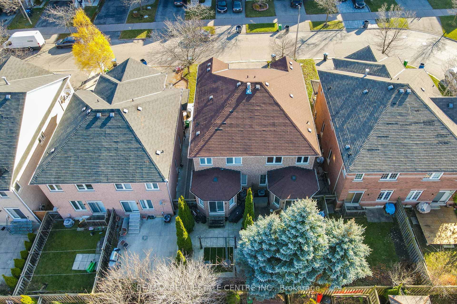 Photo 32 of 31 Martree Crescent, Brampton, Madoc — HOMEH