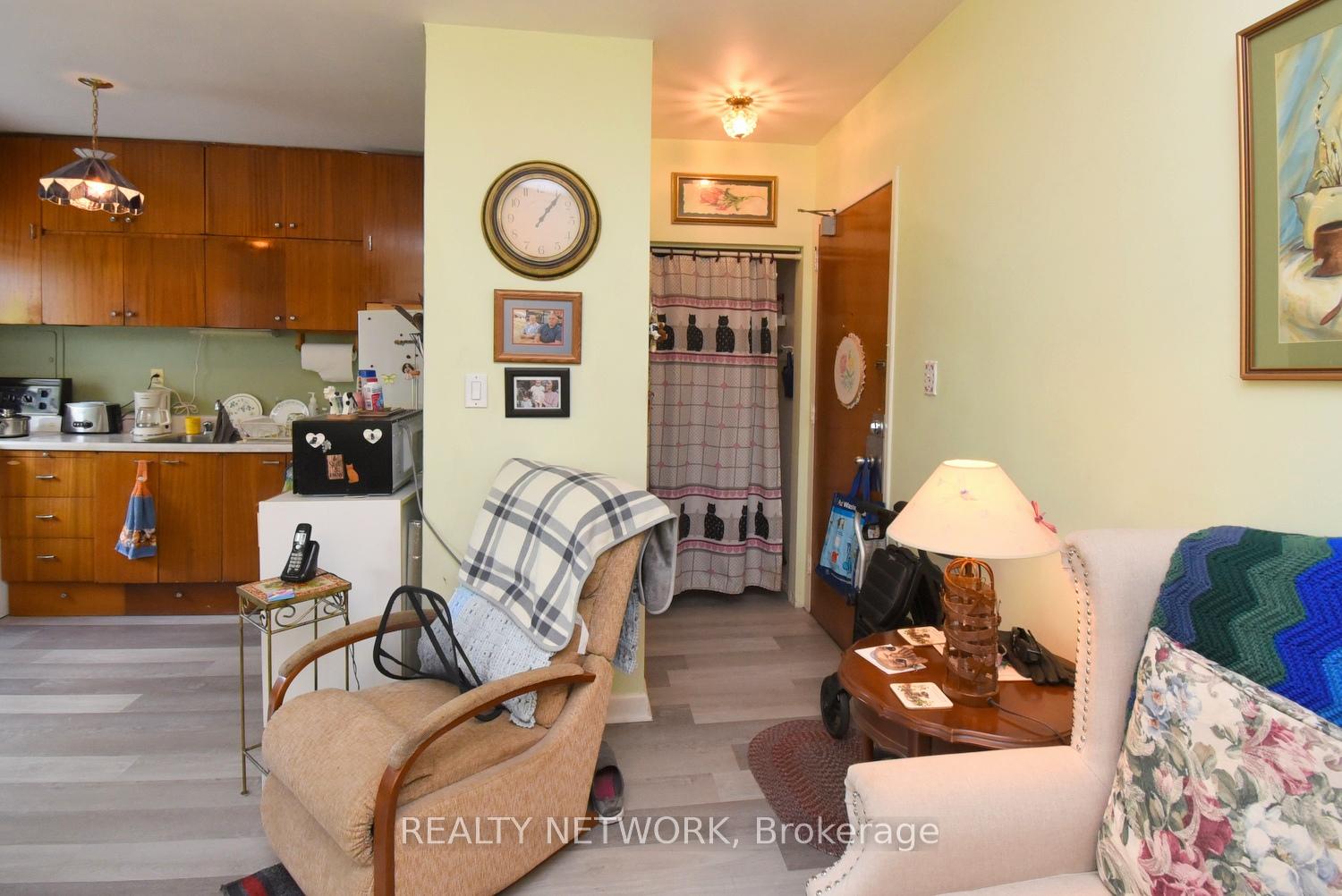 Photo 4 of Unit 505, 40 Robinson Street, Hamilton, Durand — HOMEH