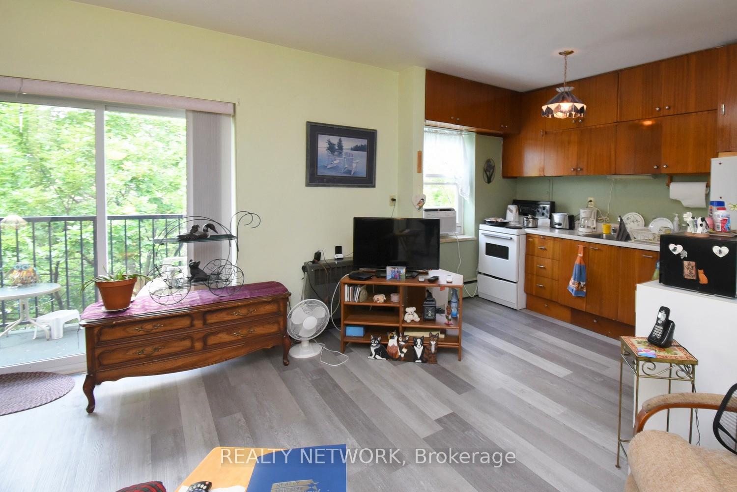 Photo 5 of Unit 505, 40 Robinson Street, Hamilton, Durand — HOMEH
