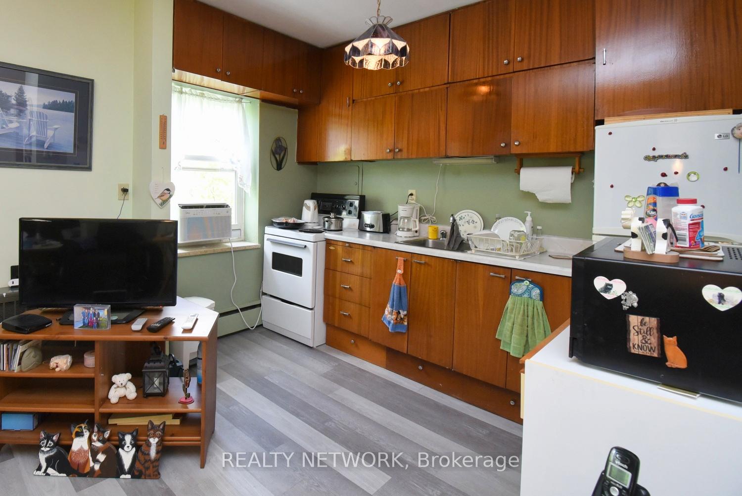 Photo 11 of Unit 505, 40 Robinson Street, Hamilton, Durand — HOMEH