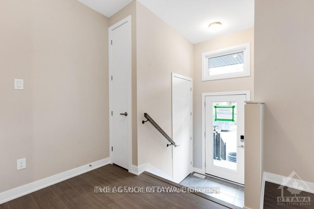 Photo 3 of 218 Speckled Alder Row, Ottawa, Barrhaven - Half Moon Bay — HOMEH