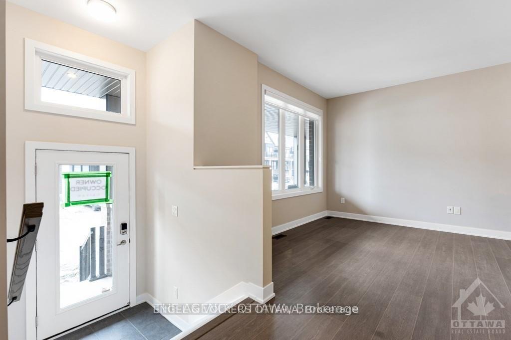 Photo 4 of 218 Speckled Alder Row, Ottawa, Barrhaven - Half Moon Bay — HOMEH