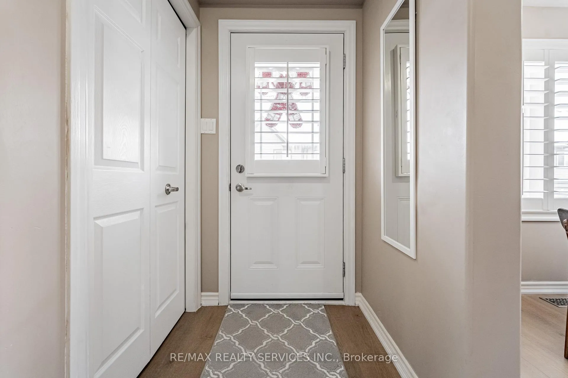 Photo 4 of Unit 32, 10 Foxglove Crescent, Kitchener, Larentian West — HOMEH