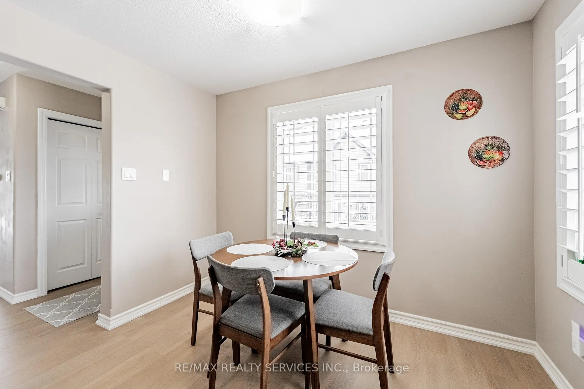 Photo 15 of Unit 32, 10 Foxglove Crescent, Kitchener, Larentian West — HOMEH