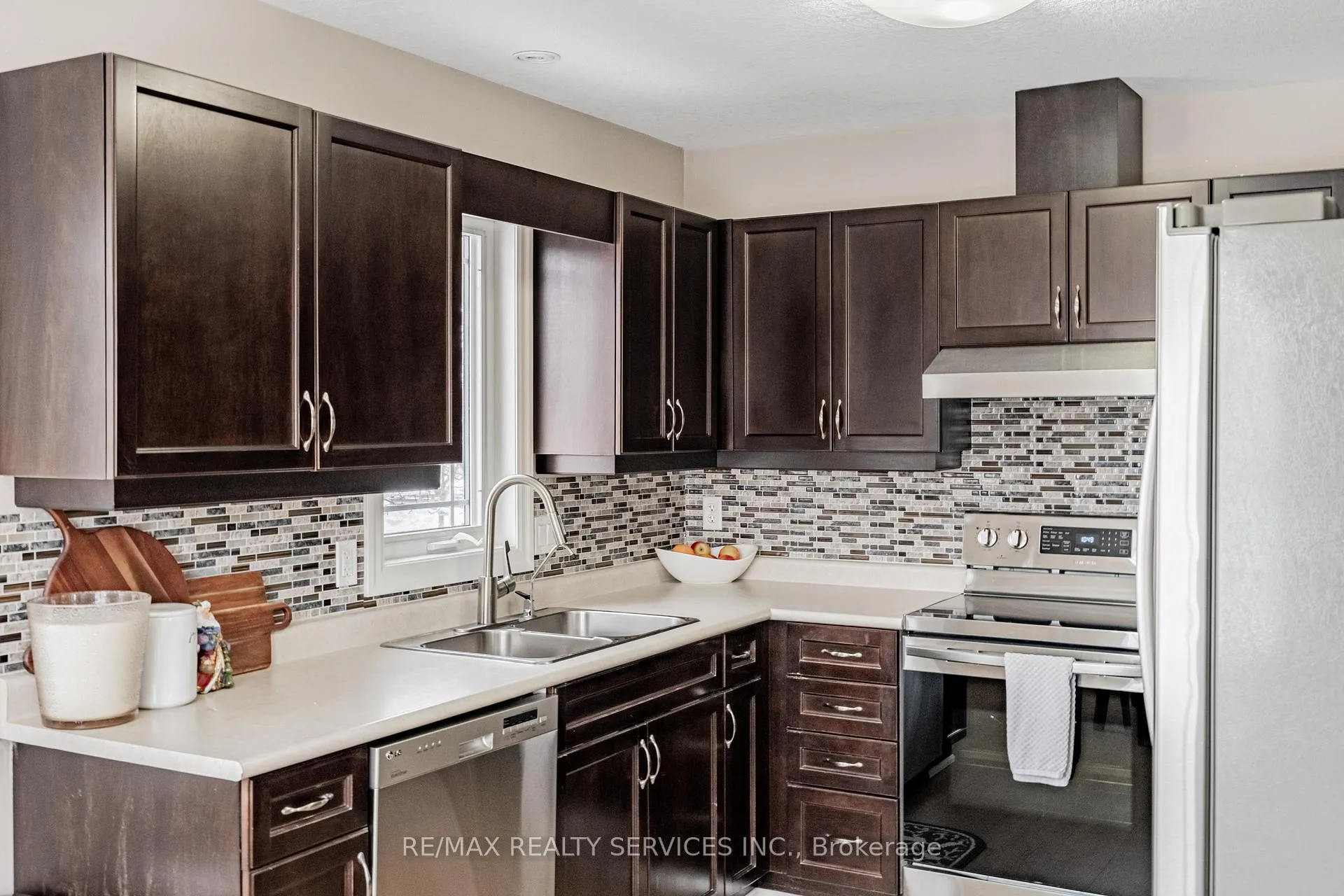 Photo 17 of Unit 32, 10 Foxglove Crescent, Kitchener, Larentian West — HOMEH