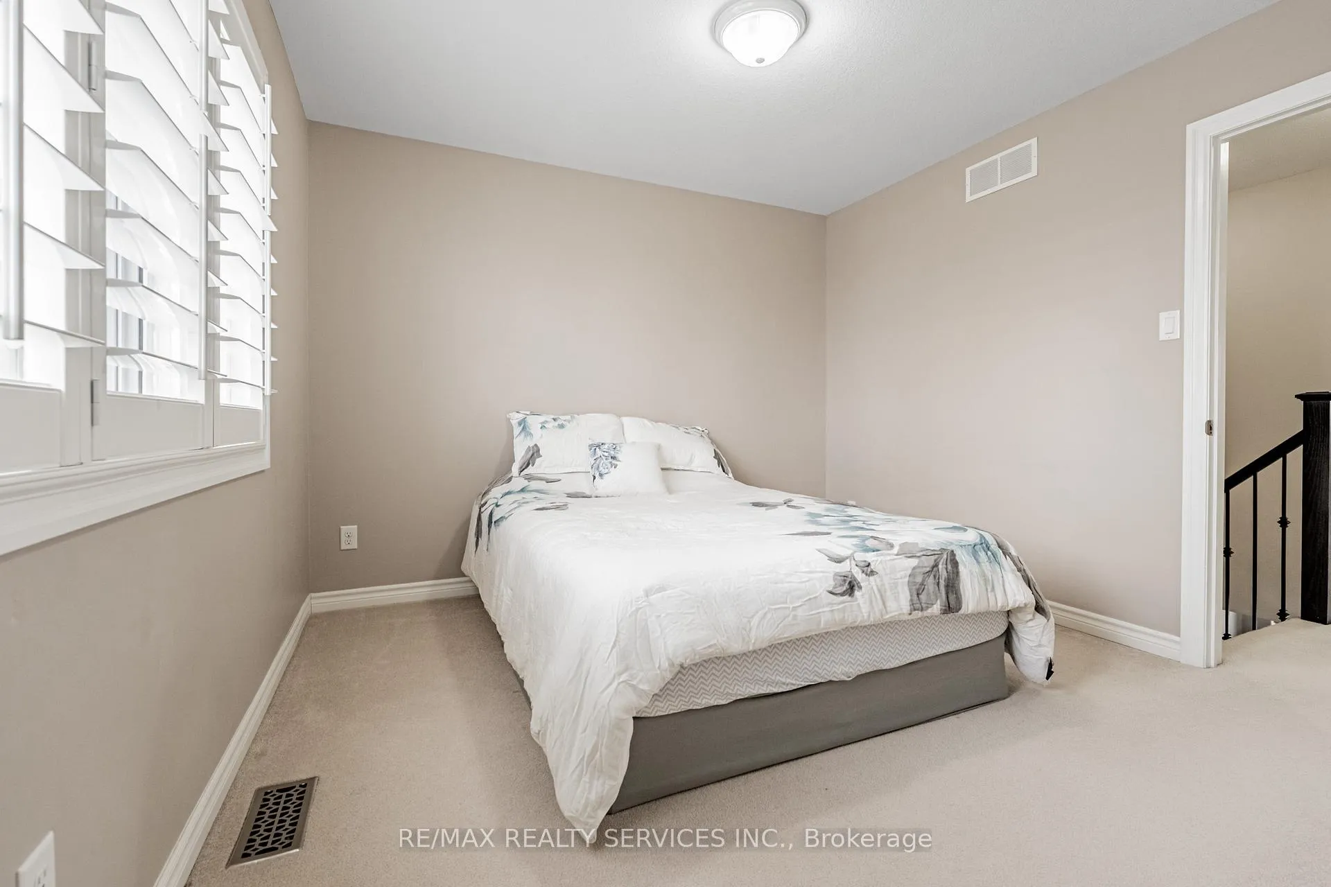 Photo 25 of Unit 32, 10 Foxglove Crescent, Kitchener, Larentian West — HOMEH