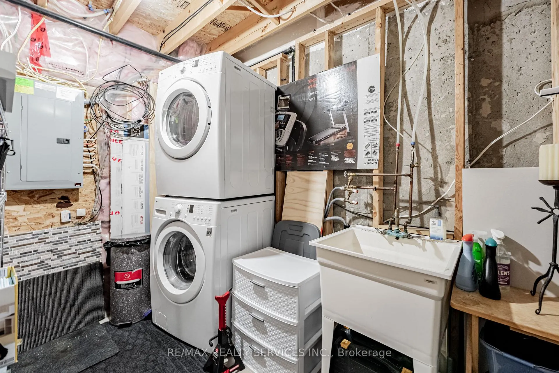 Photo 39 of Unit 32, 10 Foxglove Crescent, Kitchener, Larentian West — HOMEH
