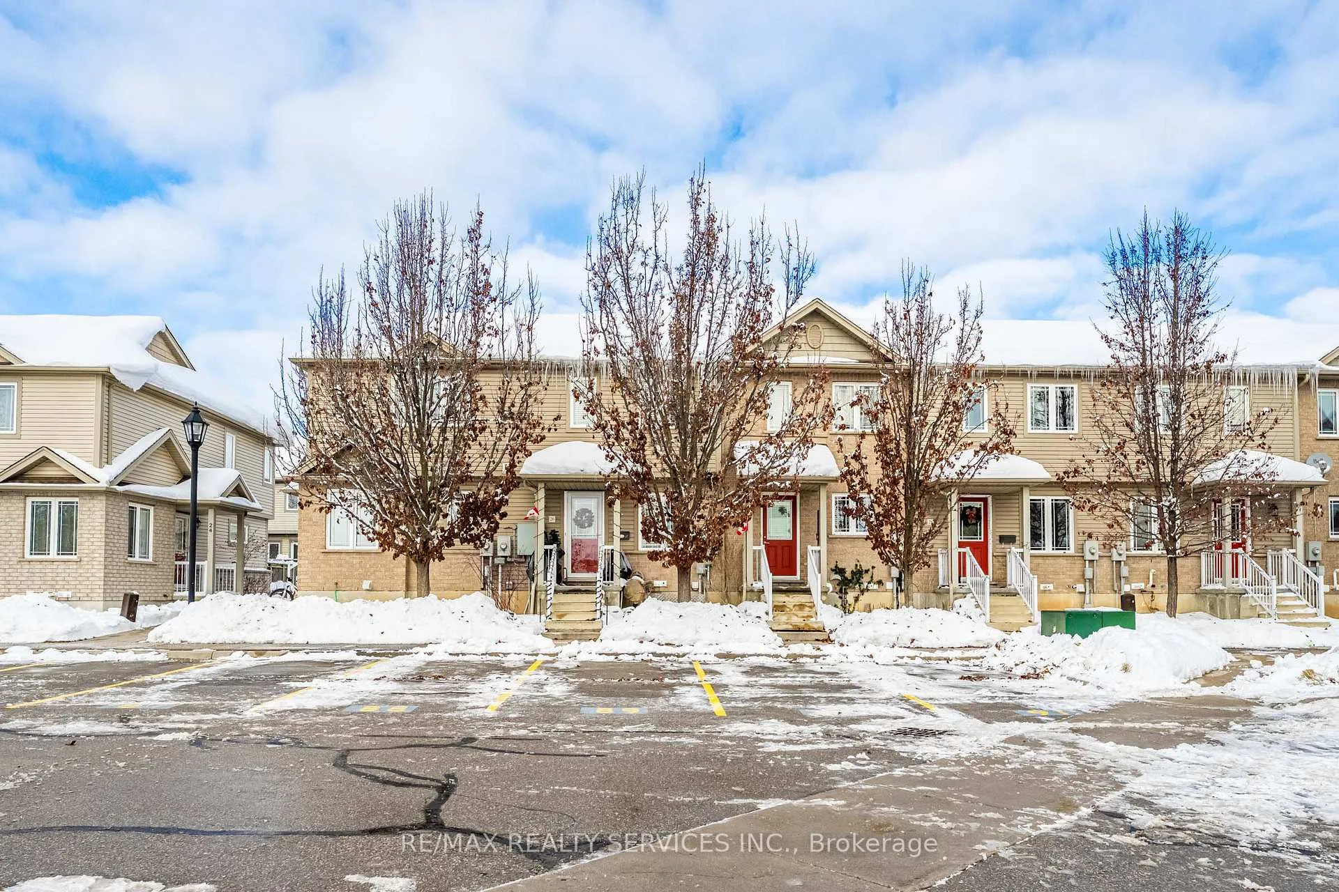 Photo 43 of Unit 32, 10 Foxglove Crescent, Kitchener, Larentian West — HOMEH