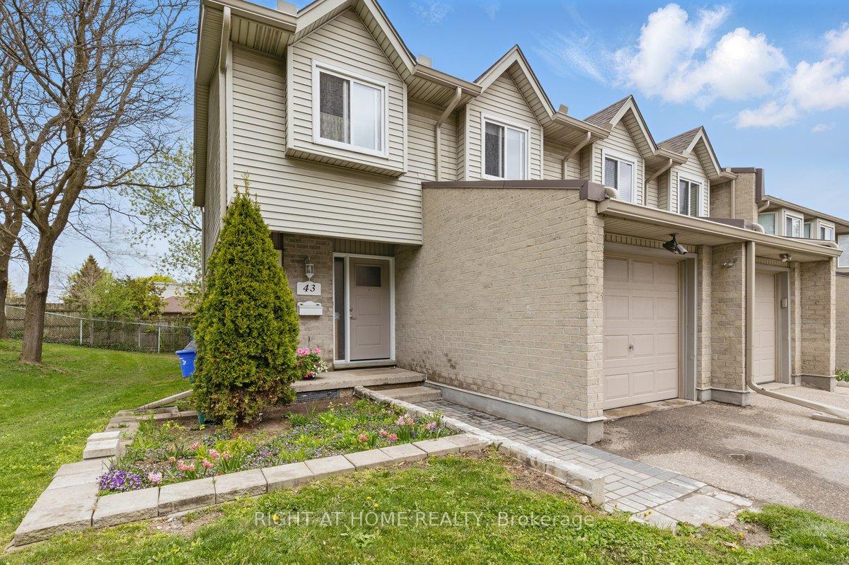 Photo 3 of Unit 43, 20 Paulander Drive, Kitchener — HOMEH