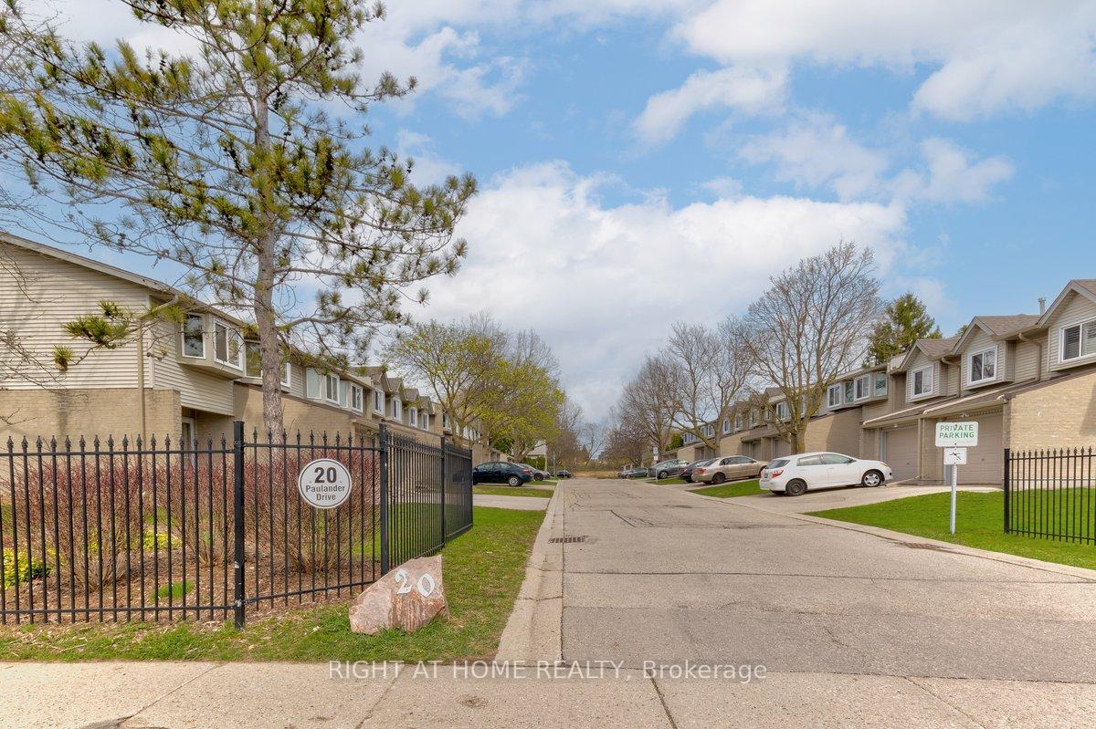 Photo 5 of Unit 43, 20 Paulander Drive, Kitchener — HOMEH