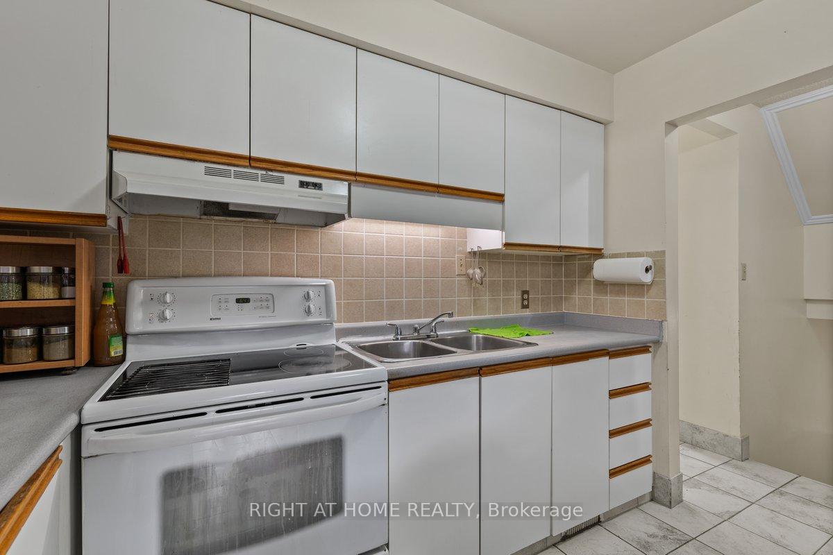 Photo 10 of Unit 43, 20 Paulander Drive, Kitchener — HOMEH