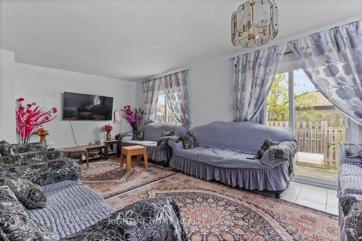 Photo 12 of Unit 43, 20 Paulander Drive, Kitchener — HOMEH