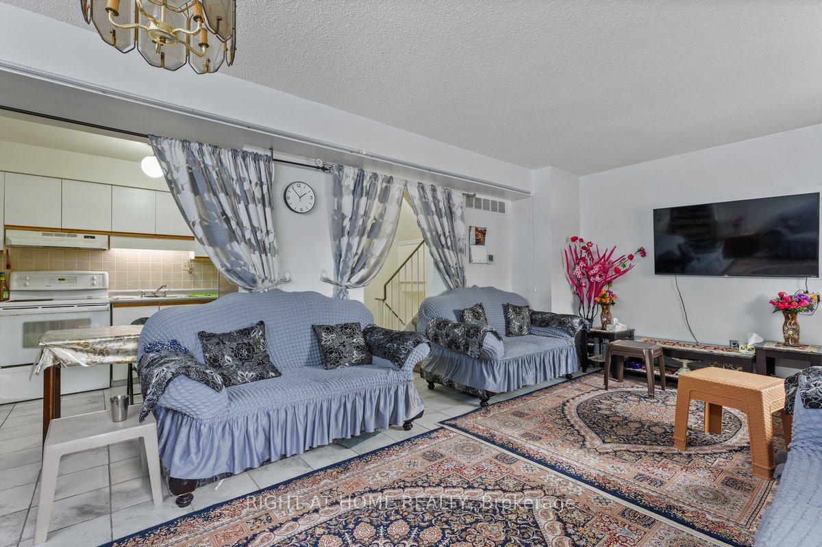 Photo 13 of Unit 43, 20 Paulander Drive, Kitchener — HOMEH