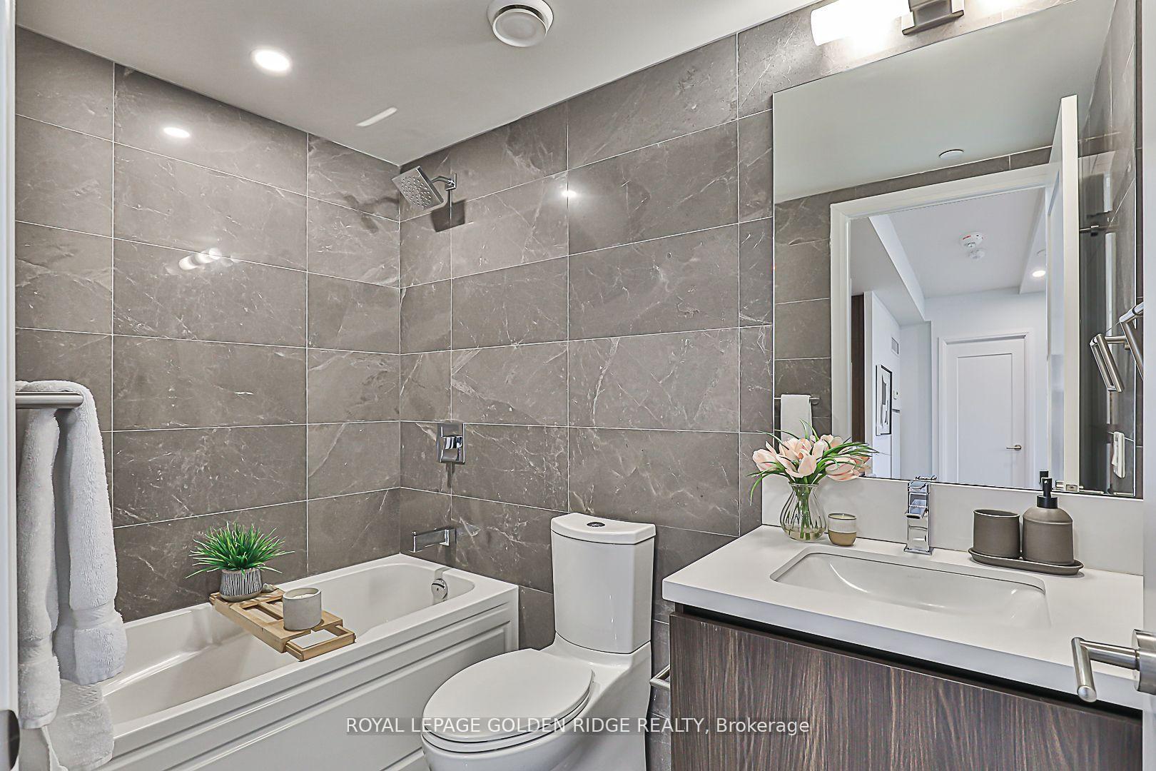 Photo 6 of Unit 407, 151 Avenue Road, Toronto, The Annex — HOMEH