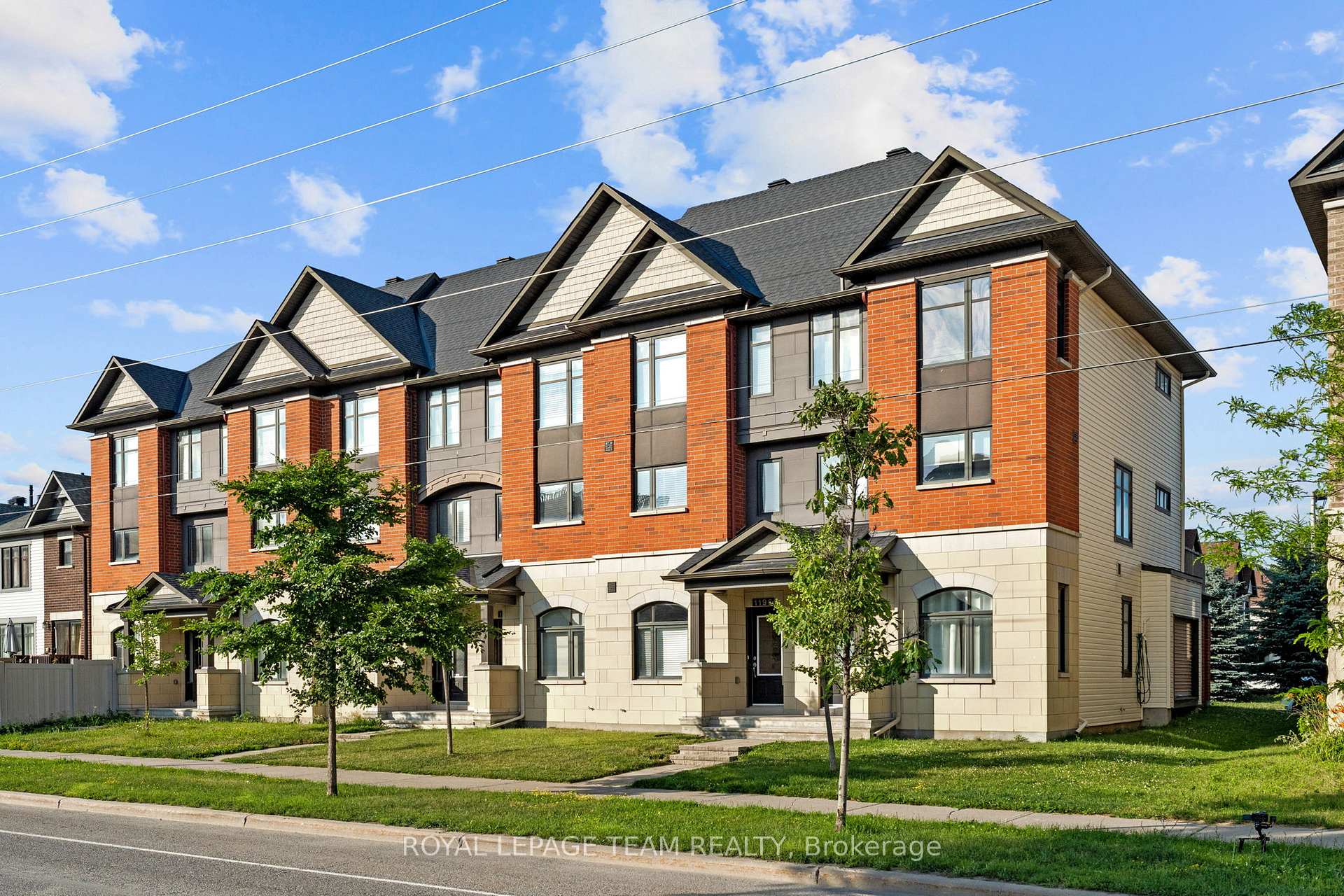 Photo 3 of 1196 Longfields Drive, Ottawa, Barrhaven - Strandherd — HOMEH