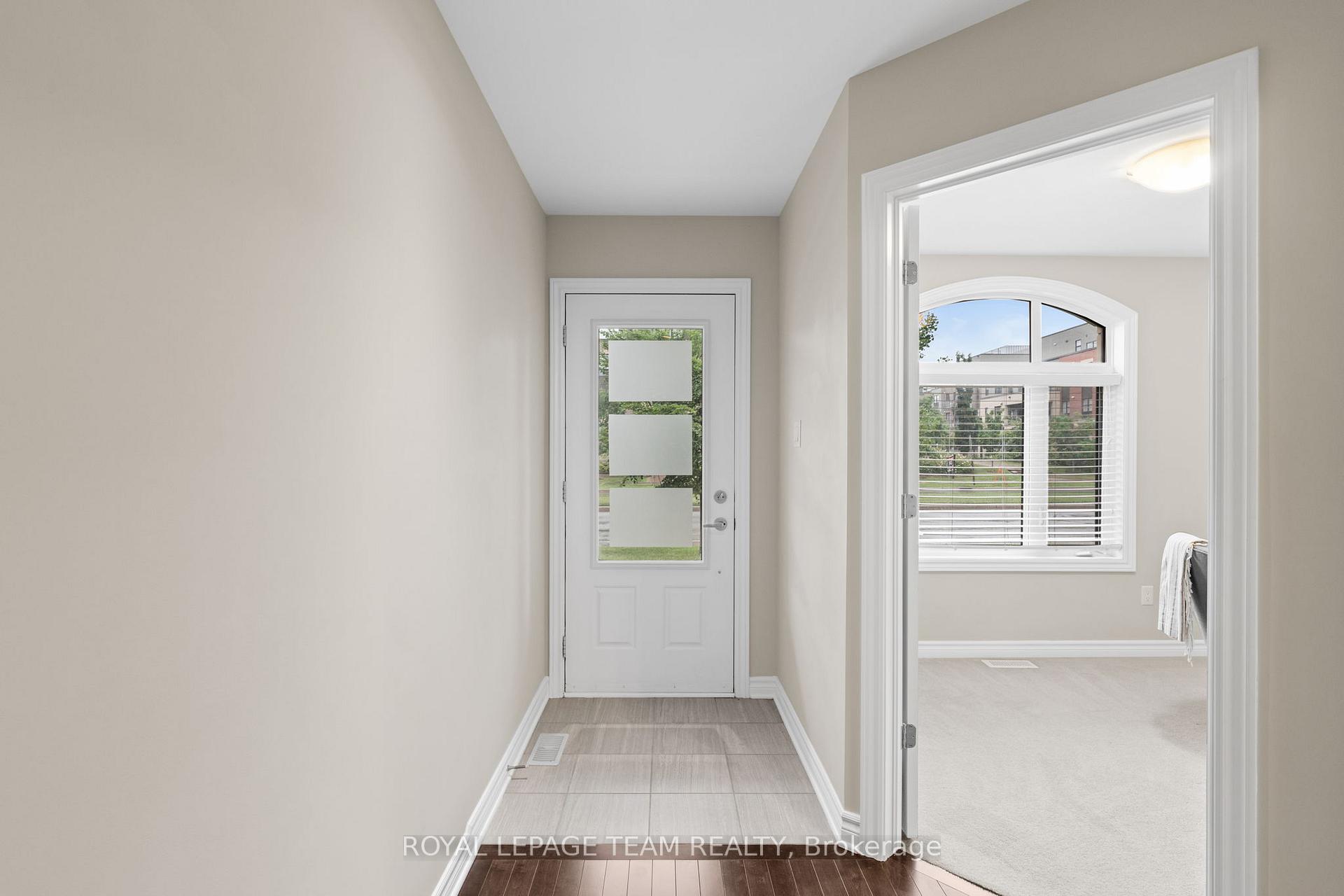 Photo 4 of 1196 Longfields Drive, Ottawa, Barrhaven - Strandherd — HOMEH
