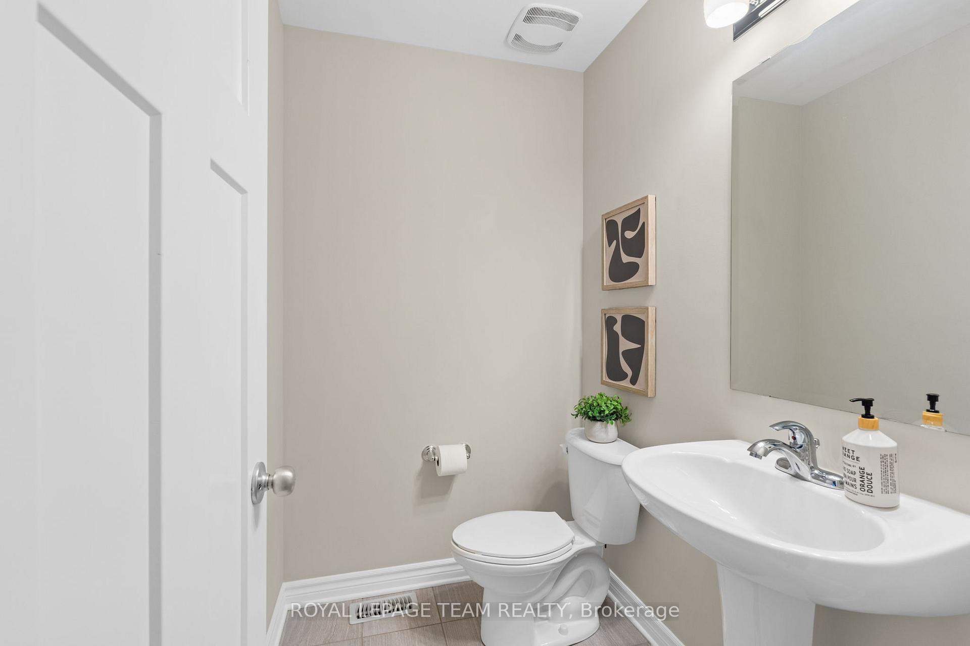 Photo 8 of 1196 Longfields Drive, Ottawa, Barrhaven - Strandherd — HOMEH