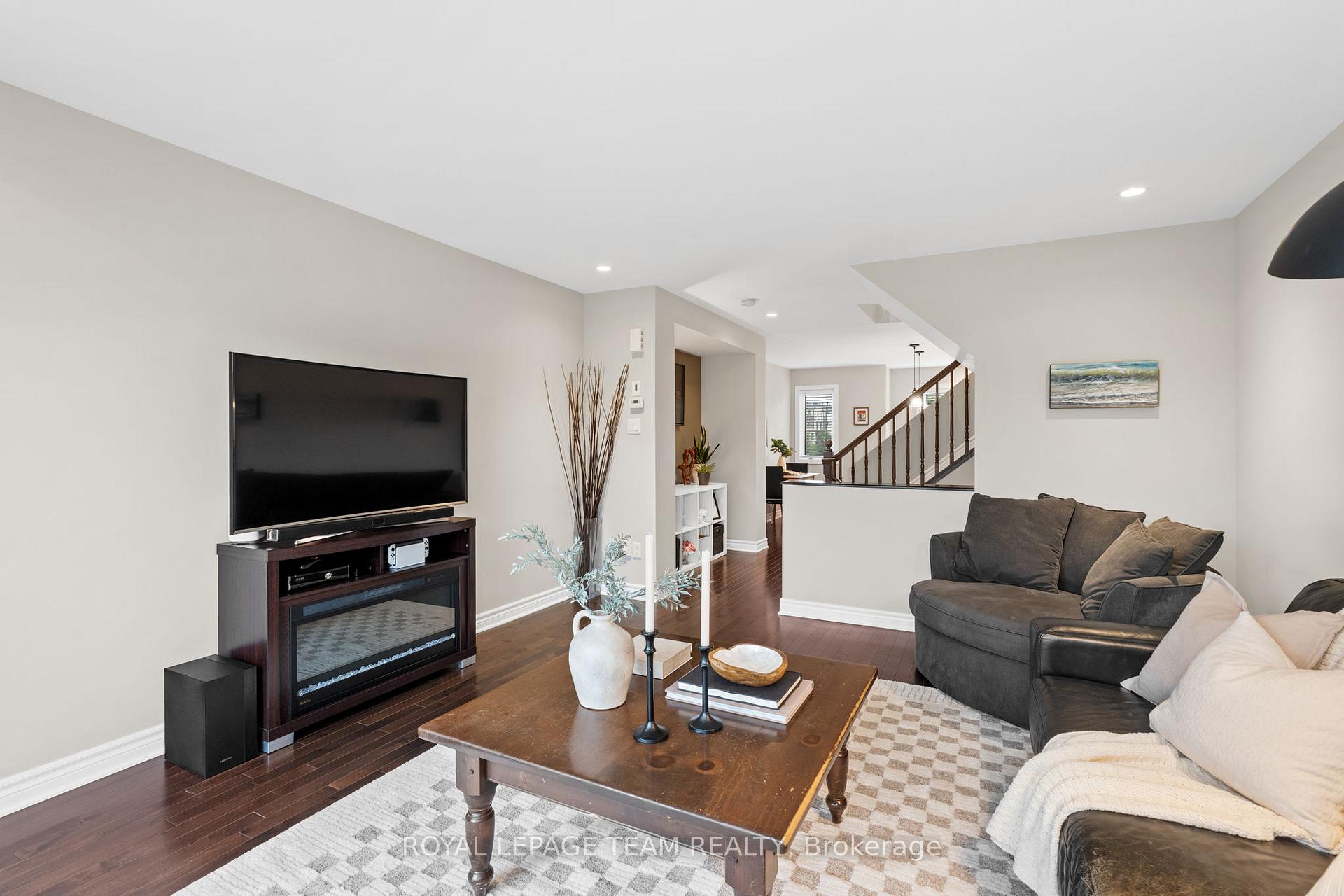 Photo 15 of 1196 Longfields Drive, Ottawa, Barrhaven - Strandherd — HOMEH