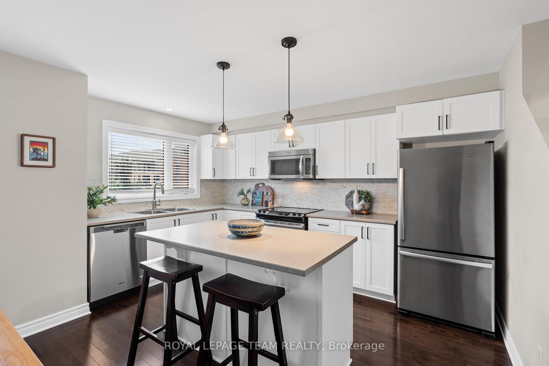 Photo 23 of 1196 Longfields Drive, Ottawa, Barrhaven - Strandherd — HOMEH