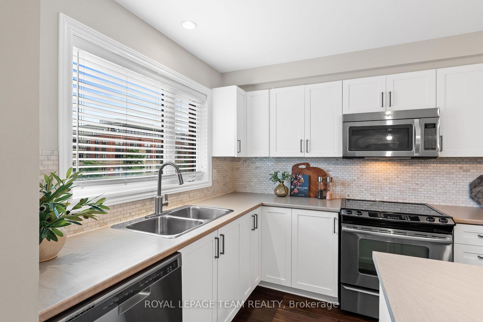 Photo 19 of 1196 Longfields Drive, Ottawa, Barrhaven - Strandherd — HOMEH