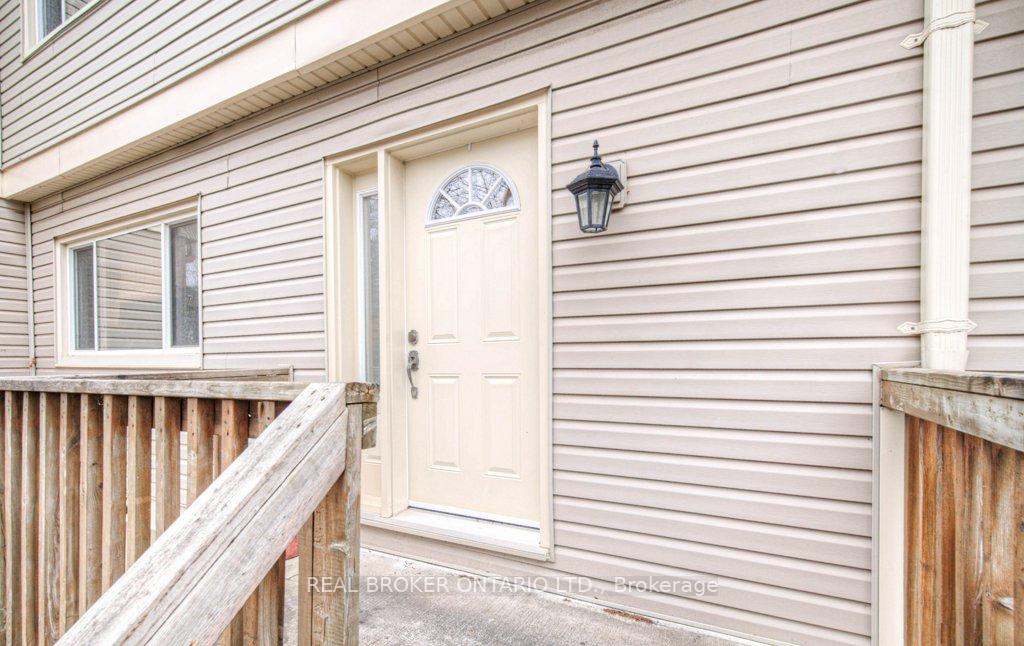 Photo 4 of Unit 3, 30 Green Valley Drive, Kitchener — HOMEH