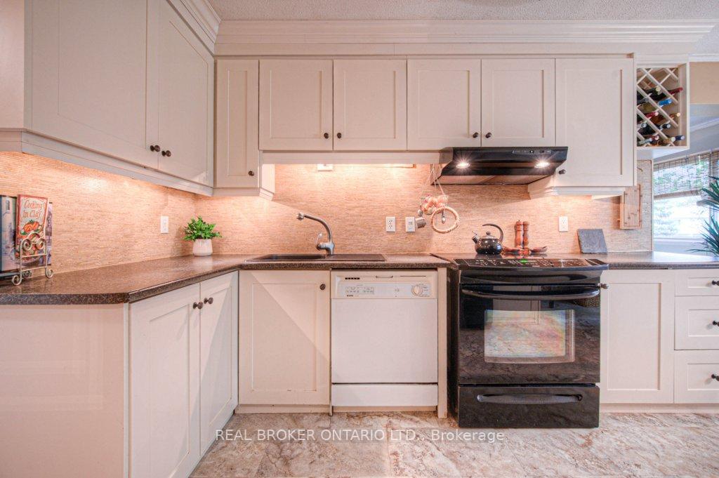 Photo 9 of Unit 3, 30 Green Valley Drive, Kitchener — HOMEH
